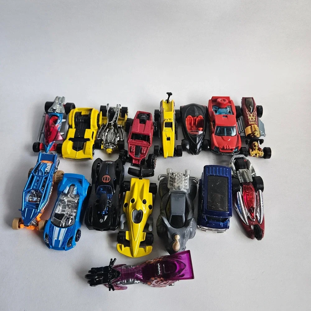 Hot Wheels Diecast Toy Car Lot 16 Piece Mixed Fantasy Racers Sports Cars Multi